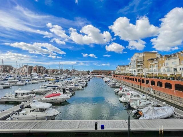 Apartment for rent in Sovereign Harbour, Eastbourne