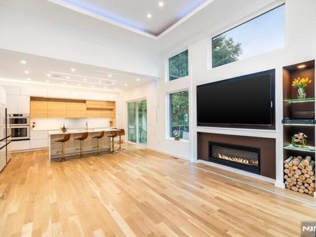 House for sale in Glen Rock