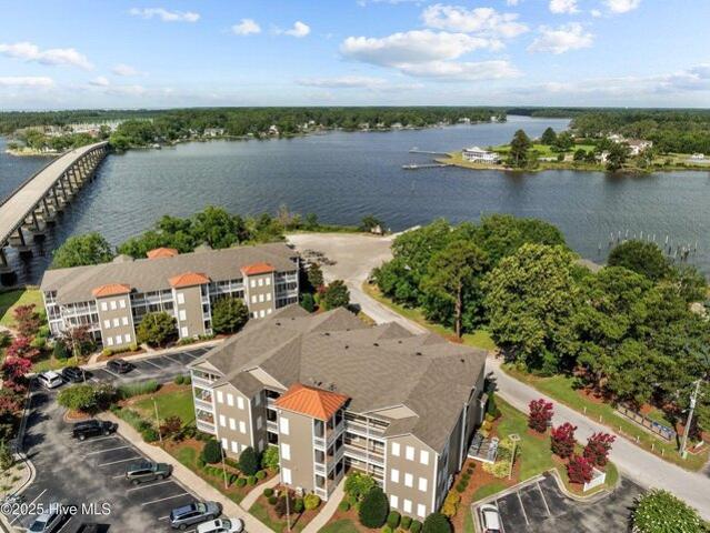 Condo for sale in Oriental