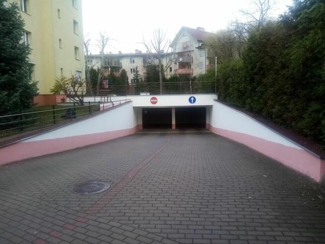 Garaż do wynajęcia w Łódź, Łódzkie