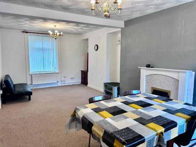 House for rent in St Thomas, Swansea
