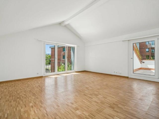 Dachwohnung mieten in Niederuster, Uster