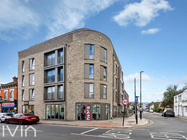 House for rent in London Borough of Croydon, Greater London