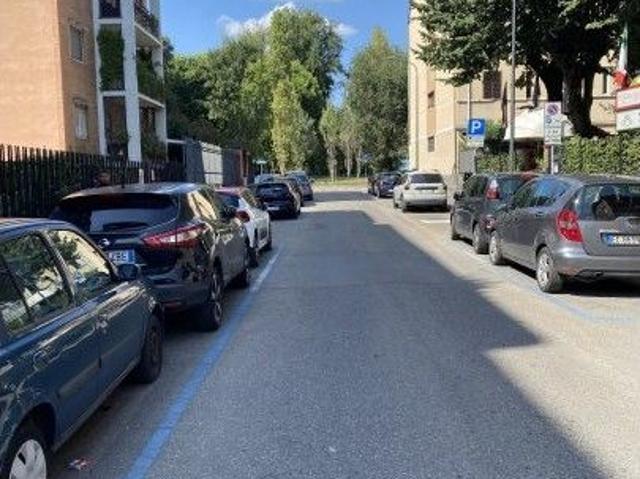 Appartamento in affitto a Municipio 9, Milano