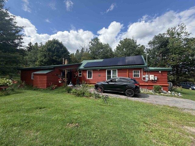 House for sale in Milan, Coös County