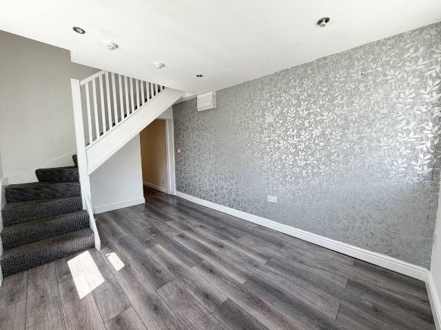 Apartment for rent in Harehills, West Yorkshire