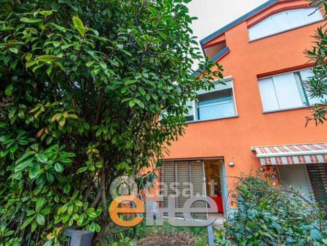 Villa Indipendente in vendita a Milano, Lombardia