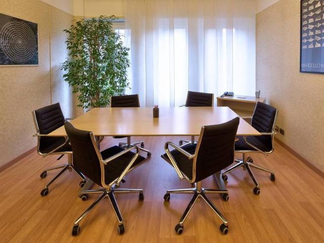 Ufficio in affitto a Municipio 1, Milano