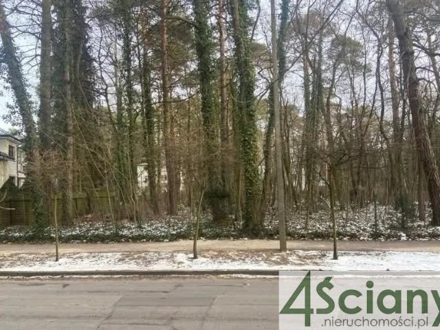 Grunt na sprzedaż w Milanówek, Mazowieckie