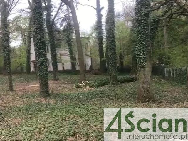 Grunt na sprzedaż w Milanówek, Mazowieckie
