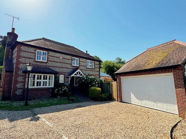House for rent in Milborne St Andrew, East Dorset