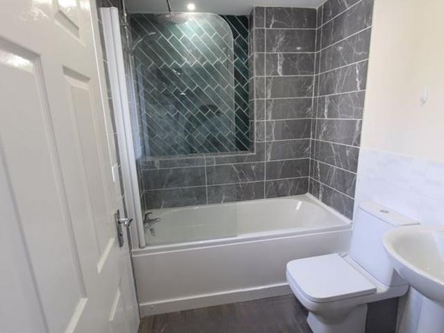 House for rent in Duston, Upton