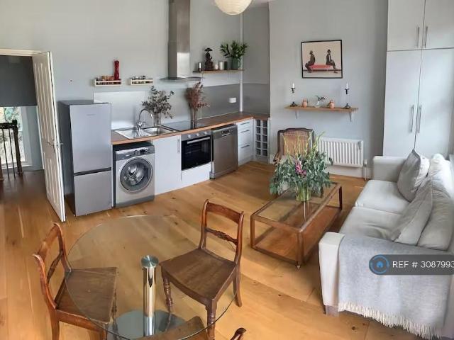 Apartment for rent in Newington Green, Greater London