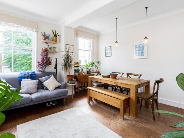 Apartment for rent in Highbury, Greater London