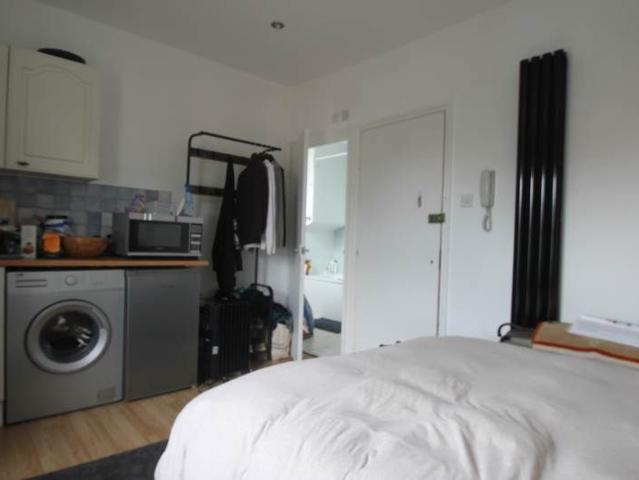 Studio for rent in Newington Green, Greater London
