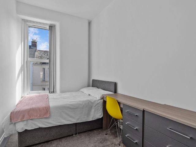 Room for rent in Greenbank, Mount Wise