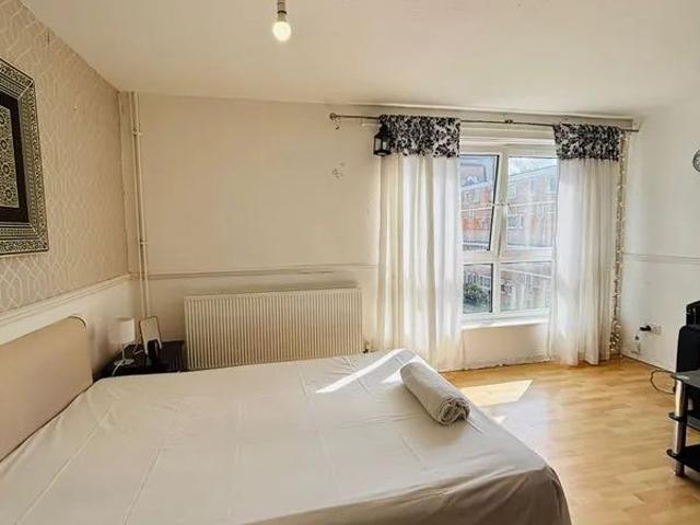 House for rent in London Borough of Tower Hamlets, Greater London