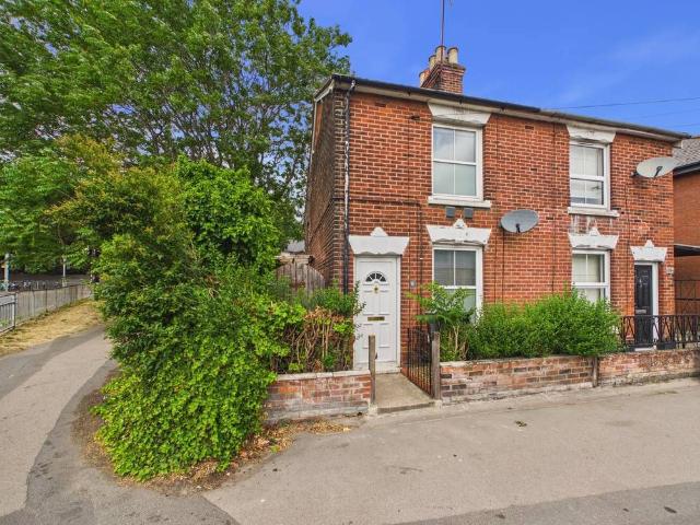House for rent in Mile End, Fordham Heath