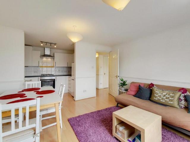 Apartment for rent in Stepney, Greater London