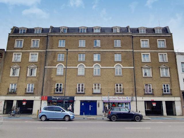 Apartment for rent in Stepney, Greater London