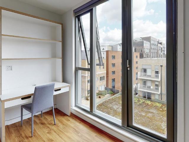 House for rent in Mile End, Greater London