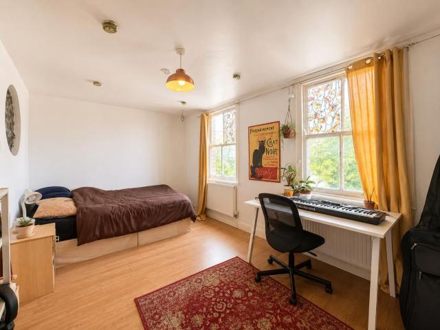 Apartment for rent in Stepney, Greater London