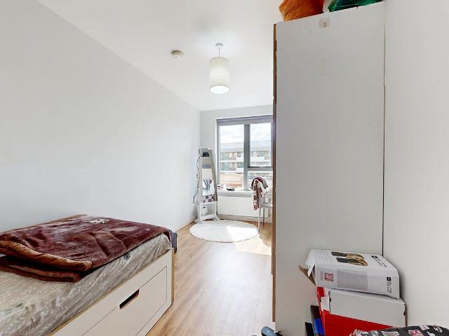 Room for rent in Mile End, Greater London