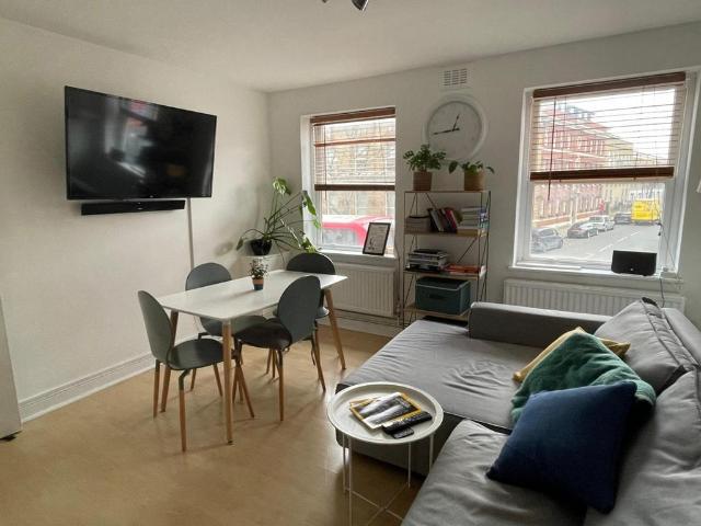 Apartment for rent in Stepney, Greater London