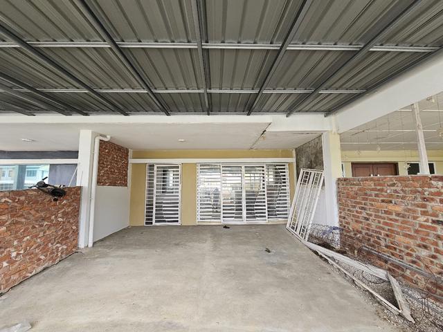 Terraced House for sale in Long Miri, Sarawak