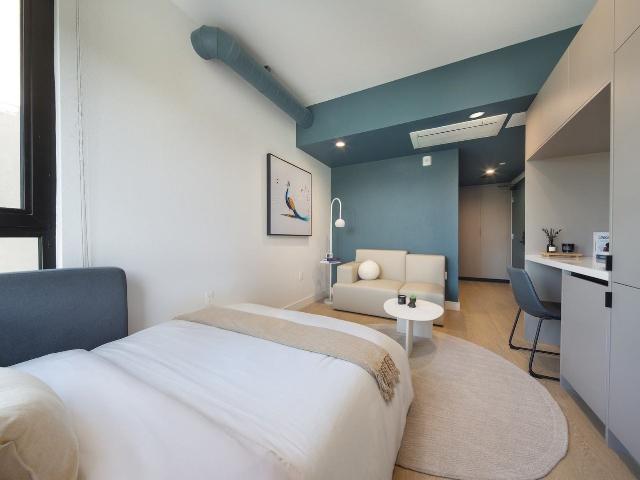 Apartment for rent in Canoga Park, California