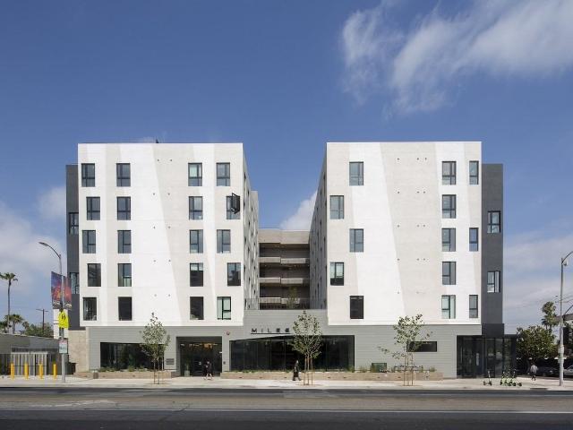 Apartment for rent in Canoga Park, California
