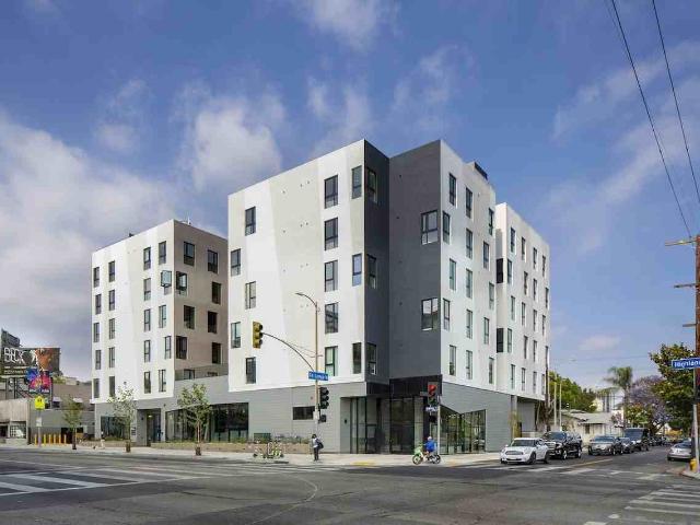 Apartment for rent in Canoga Park, California