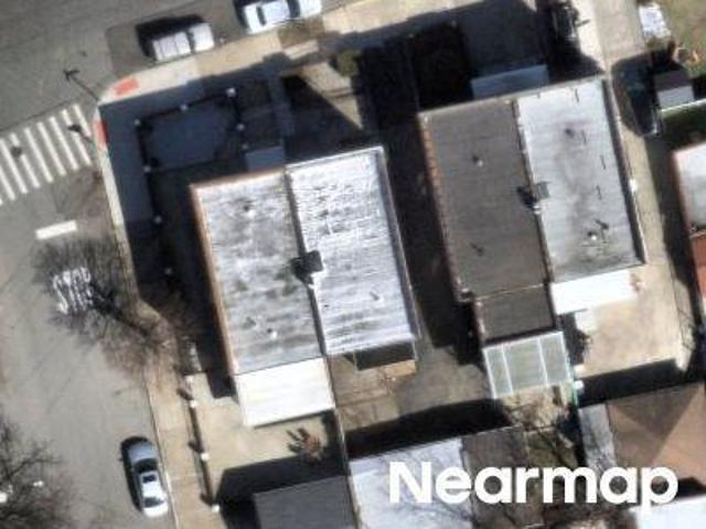 House for sale in The Bronx, Arverne