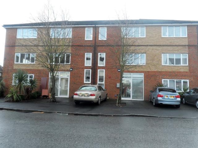 Apartment for rent in London Borough of Merton, Mitcham