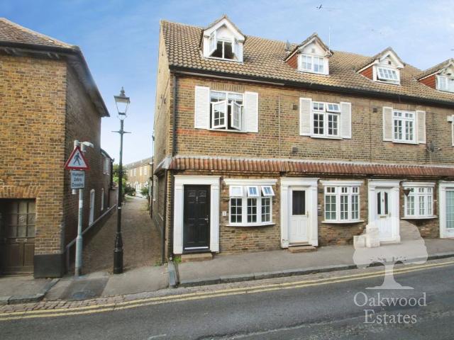 House for rent in Colnbrook, Slough