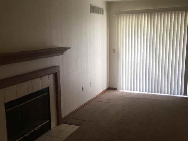 Apartment for rent in Pewaukee, Wisconsin
