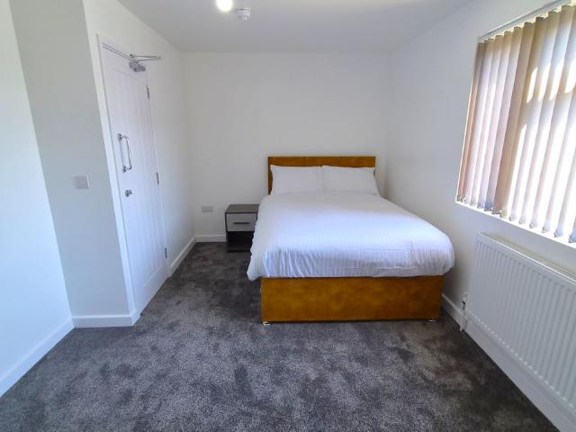 Room for rent in Stone, Monks Orchard