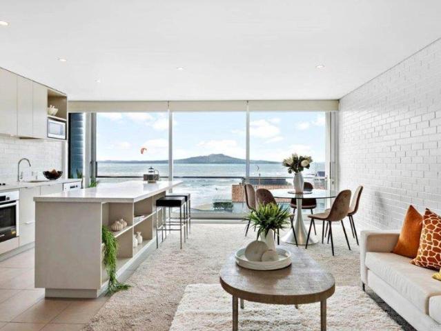 Apartment for rent in Milford, Devonport-Takapuna