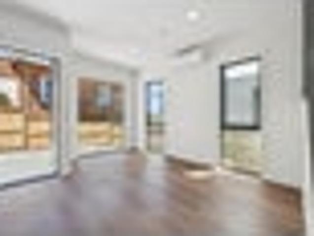 Townhouse for rent in Milford, Oroua County
