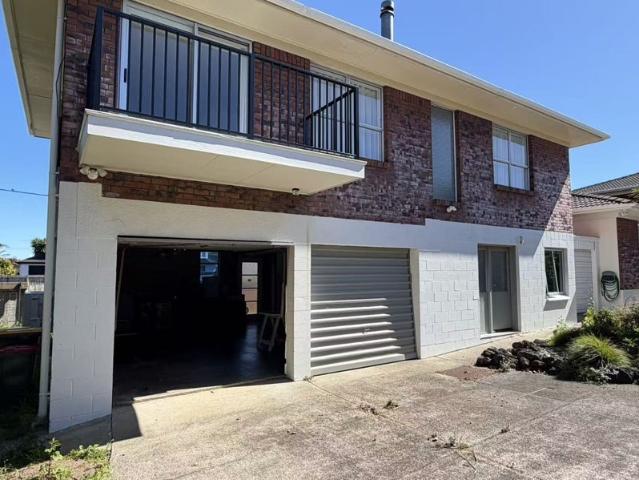 Apartment for rent in Forrest Hill, Devonport-Takapuna