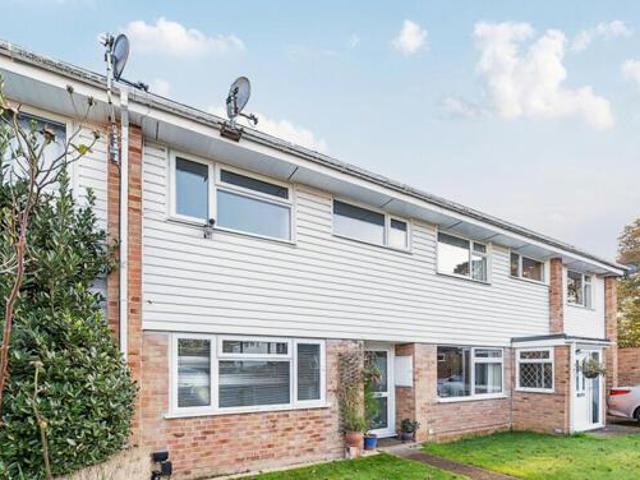 House for sale in Fole, Surrey