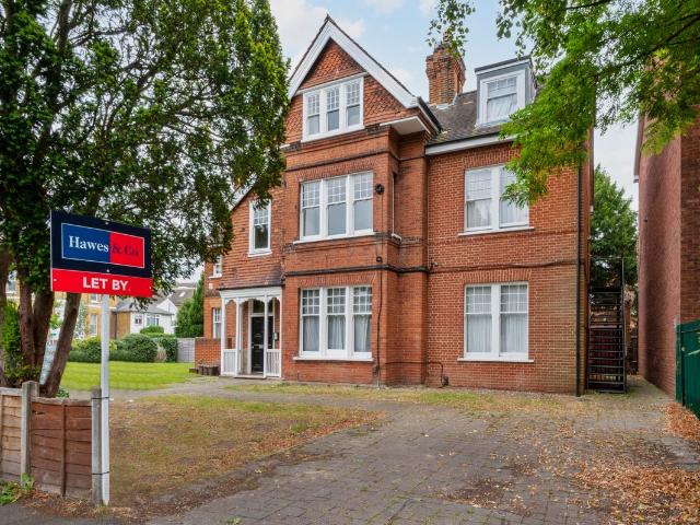 Apartment for rent in Surbiton, Greater London