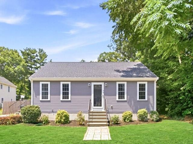 House for sale in Hanson, Massachusetts