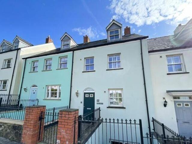 House for sale in Saundersfoot, Wales
