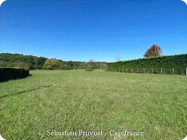 Terrain vente à Milhac-de-Nontron, Dordogne