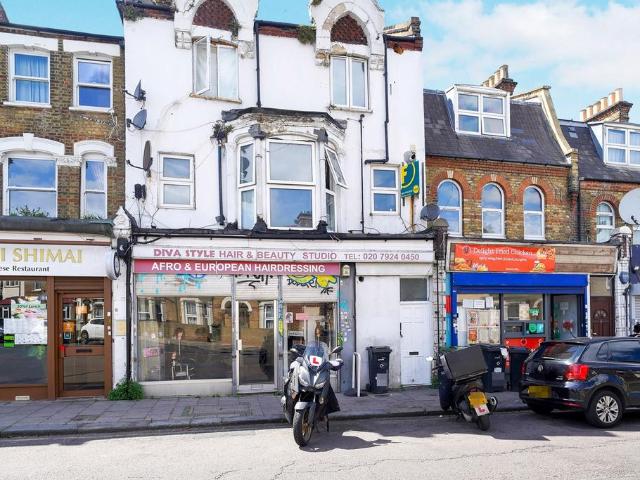 Apartment for rent in Loughborough Junction, Greater London