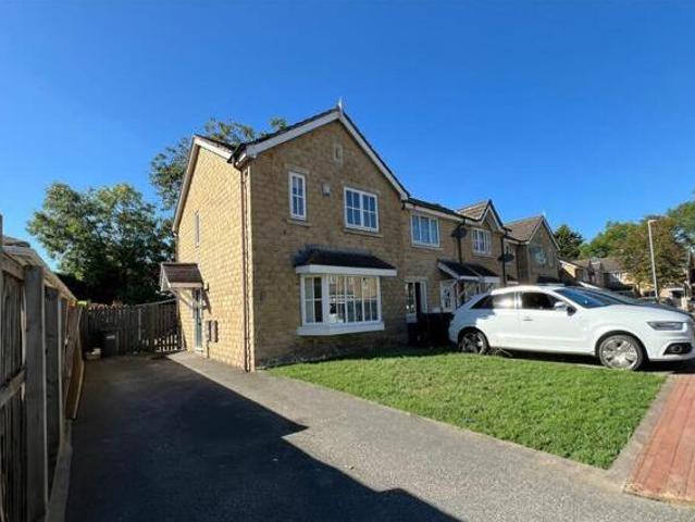 House for sale in Huddersfield, West Yorkshire