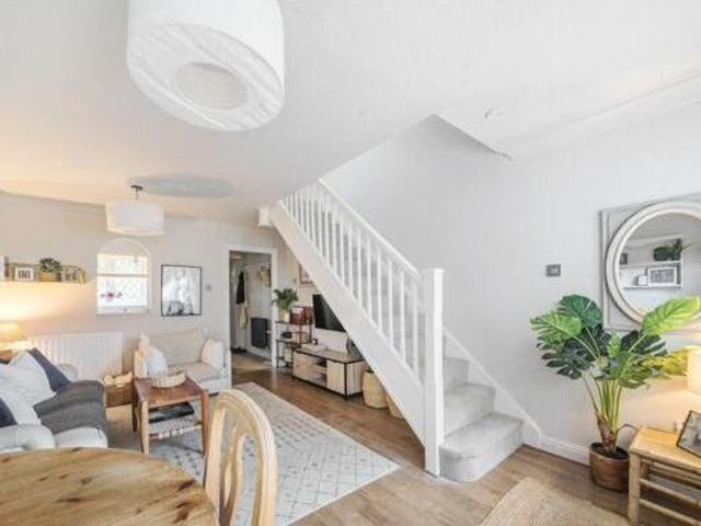 House for sale in Fole, Surrey