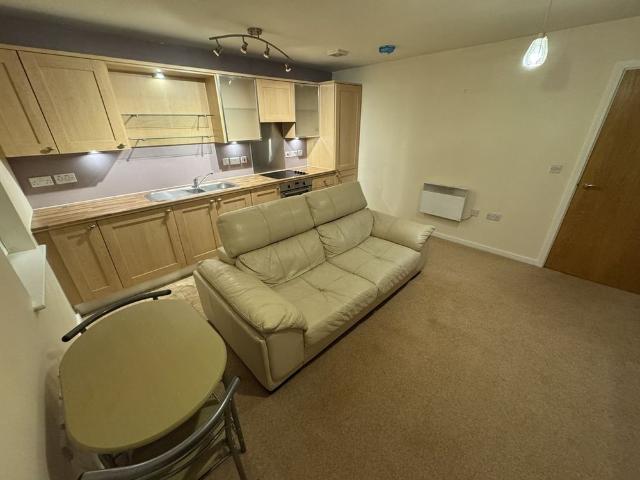 Apartment for rent in Prestolee, Lee Bank
