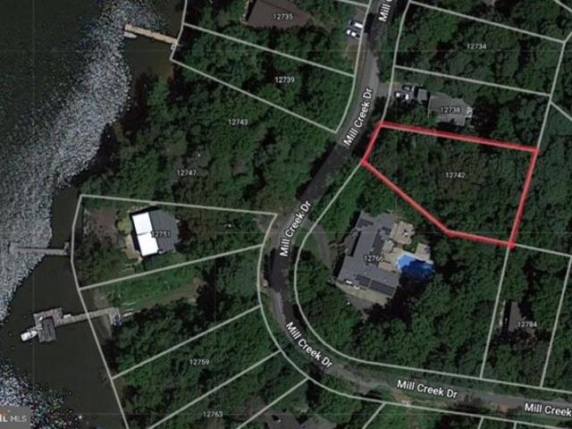 House for sale in Lusby, Maryland